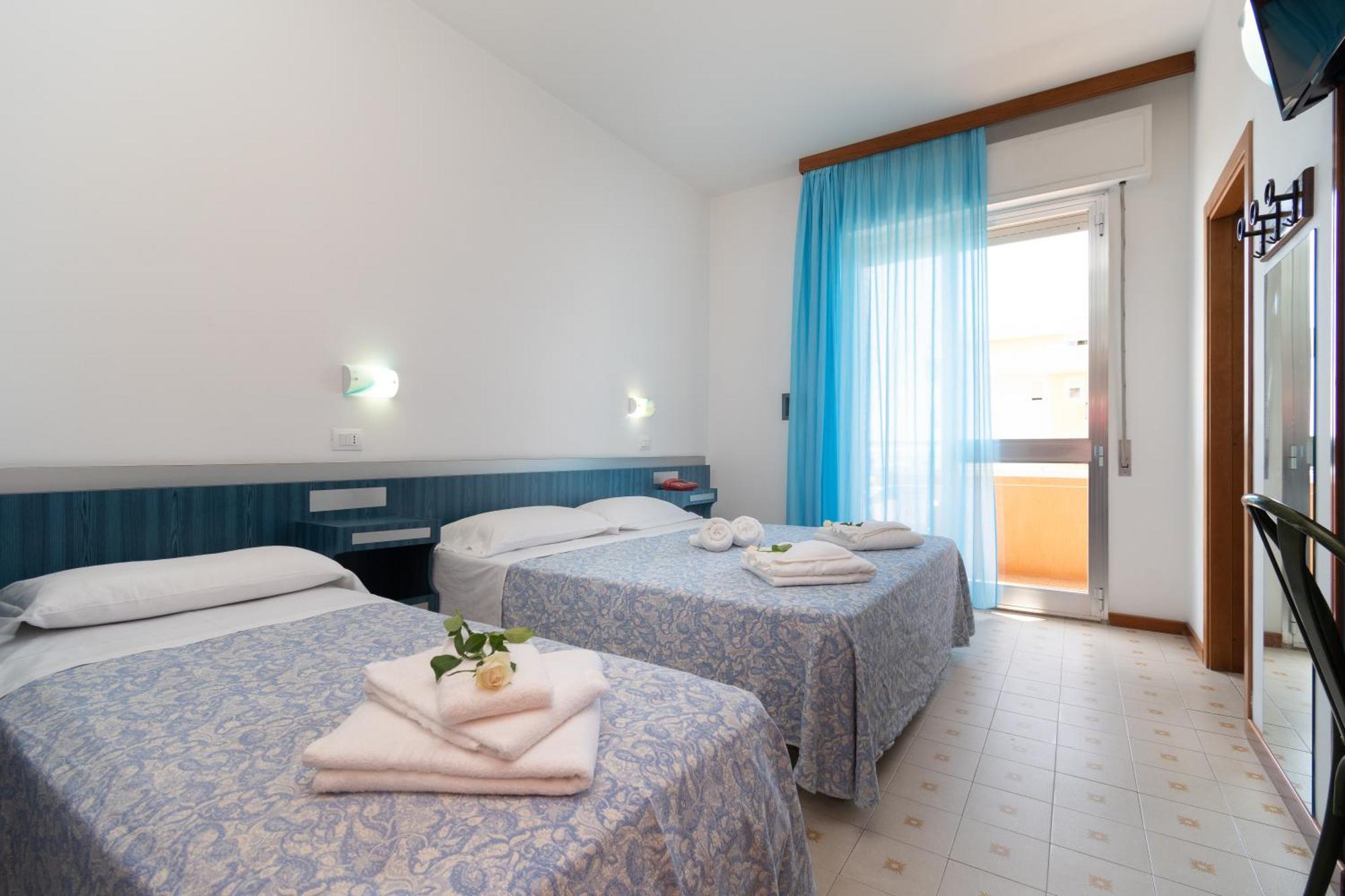 Hotel Baltic アルバ・アドリアティカ エクステリア 写真