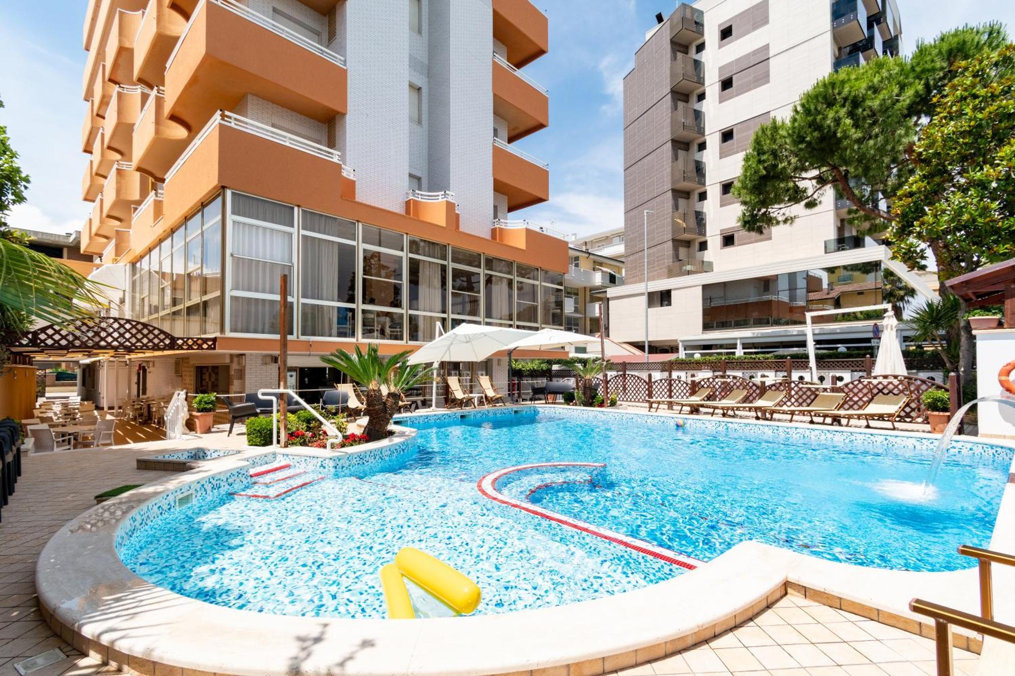 Hotel Baltic アルバ・アドリアティカ エクステリア 写真